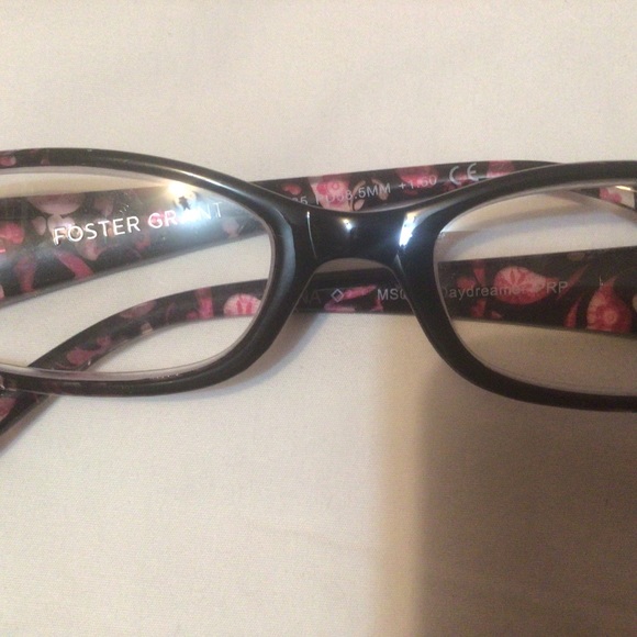 3 reading glasses - Picture 4 of 6